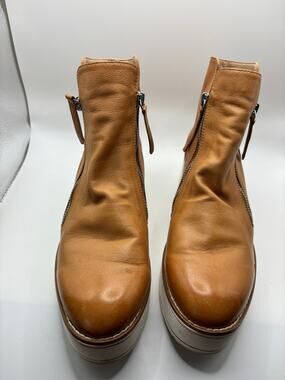 Silent D Nene Platform Boots in Tan Leather